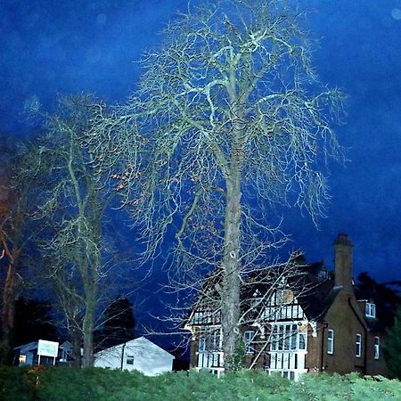 Gatwick Inn Horley Exterior foto
